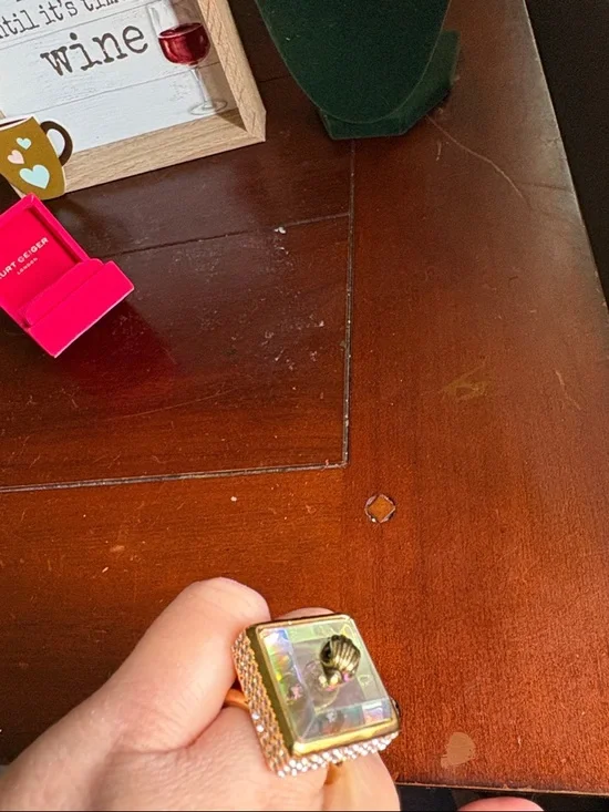 Kurt Geiger all crystal ring in a size 8 very sparkly &shinny crystals all over - Picture 14 of 16